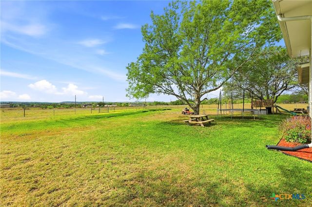 6673 Center Point Road, San Marcos, TX 78666