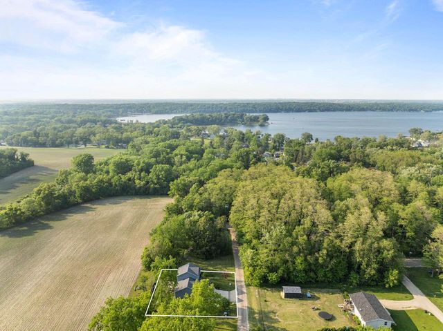 N2409 Laura STREET, Delavan, WI 53115