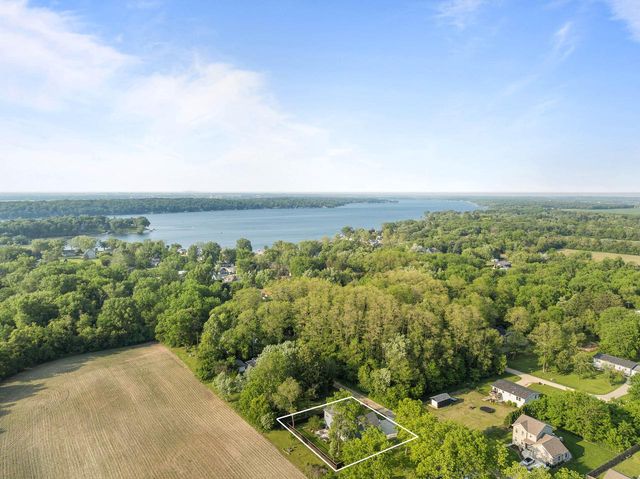 N2409 Laura STREET, Delavan, WI 53115