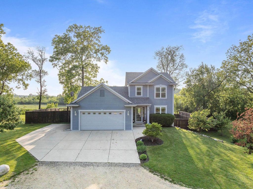 N2409 Laura STREET, Delavan, WI 53115