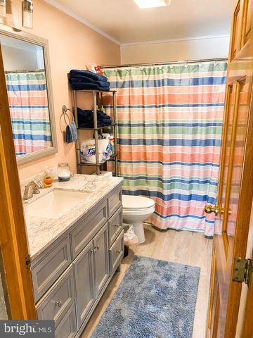 942 WOODLYNN RD, Essex, MD 21221