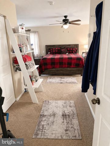 942 WOODLYNN RD, Essex, MD 21221