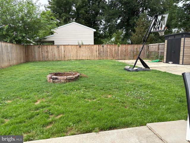 942 WOODLYNN RD, Essex, MD 21221