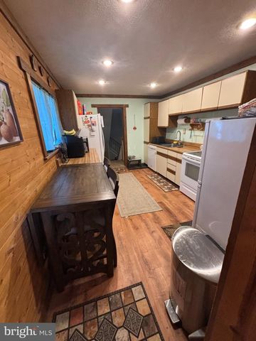 942 WOODLYNN RD, Essex, MD 21221