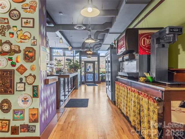 114 N Lexington Avenue, Asheville, NC 28801