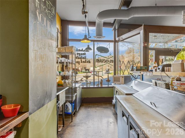 114 N Lexington Avenue, Asheville, NC 28801
