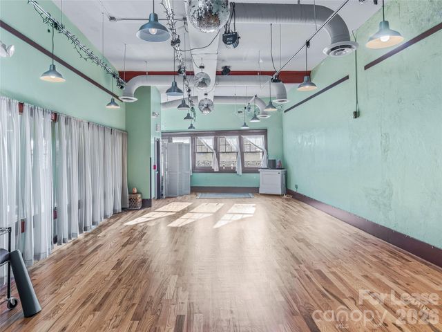 114 N Lexington Avenue, Asheville, NC 28801
