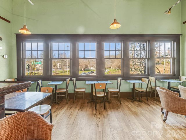114 N Lexington Avenue, Asheville, NC 28801