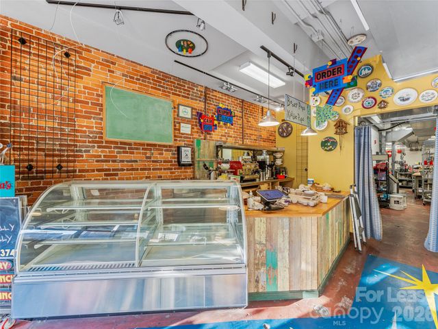 114 N Lexington Avenue, Asheville, NC 28801