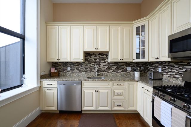 203 Middle St 5, Weymouth, MA 02189