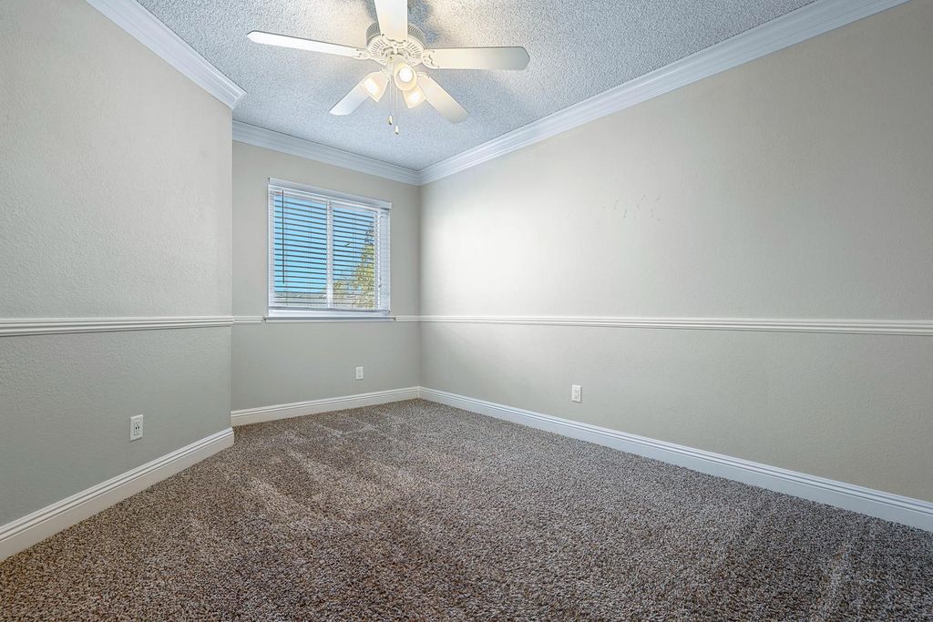 Image 21 of property listing at 8735 N Cedar Avenue # 122, Fresno, CA 93720