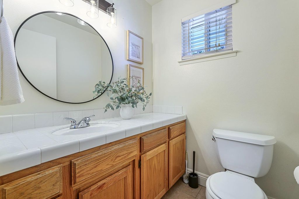 Image 23 of property listing at 8735 N Cedar Avenue # 122, Fresno, CA 93720