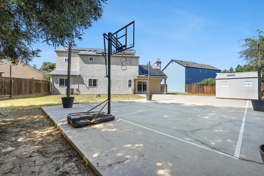 Image 28 of property listing at 8735 N Cedar Avenue # 122, Fresno, CA 93720