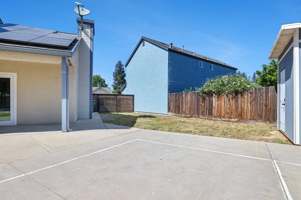 Image 30 of property listing at 8735 N Cedar Avenue # 122, Fresno, CA 93720