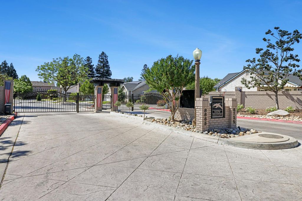 Image 31 of property listing at 8735 N Cedar Avenue # 122, Fresno, CA 93720
