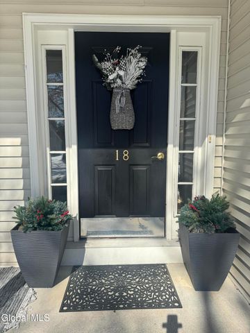 18 Jenee Way, Saratoga Springs, NY 12866