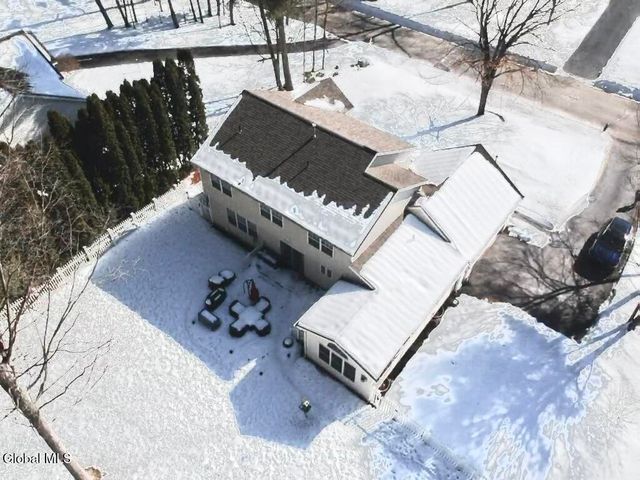 18 Jenee Way, Saratoga Springs, NY 12866