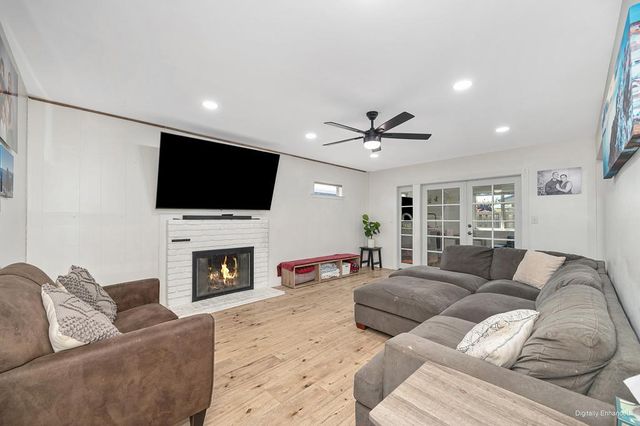 9406 Acapulco Way, Elk Grove, CA 95624