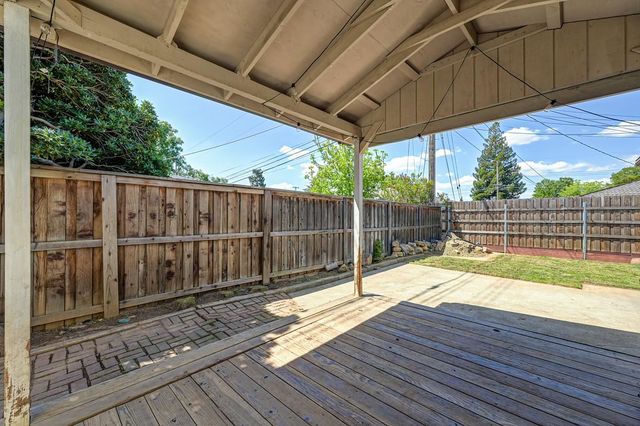 9406 Acapulco Way, Elk Grove, CA 95624
