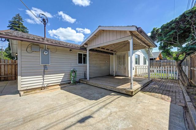 9406 Acapulco Way, Elk Grove, CA 95624
