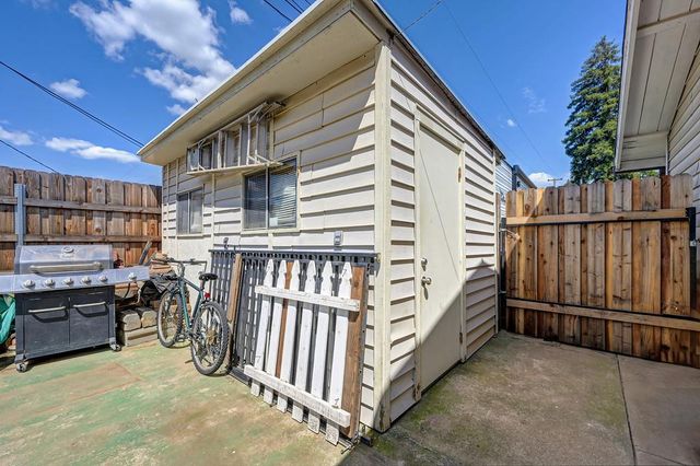 9406 Acapulco Way, Elk Grove, CA 95624