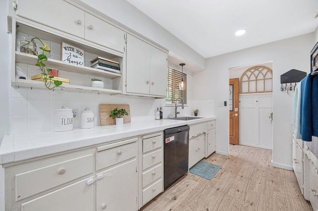 9406 Acapulco Way, Elk Grove, CA 95624