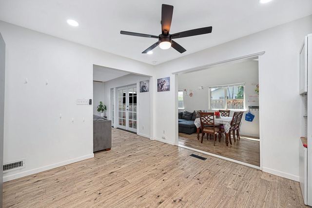 9406 Acapulco Way, Elk Grove, CA 95624