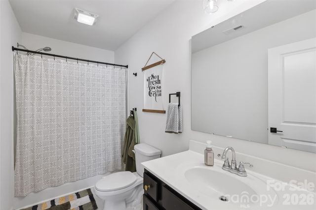 826 Newfound Hollow Drive, Charlotte, NC 28214