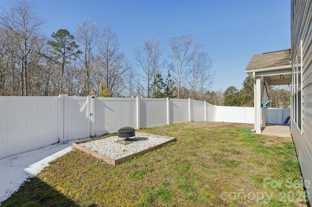 826 Newfound Hollow Drive, Charlotte, NC 28214