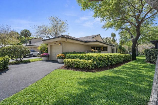 9272 Chelsea Drive S, Plantation, FL 33324