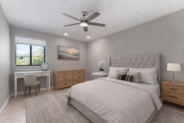 9272 Chelsea Drive S, Plantation, FL 33324