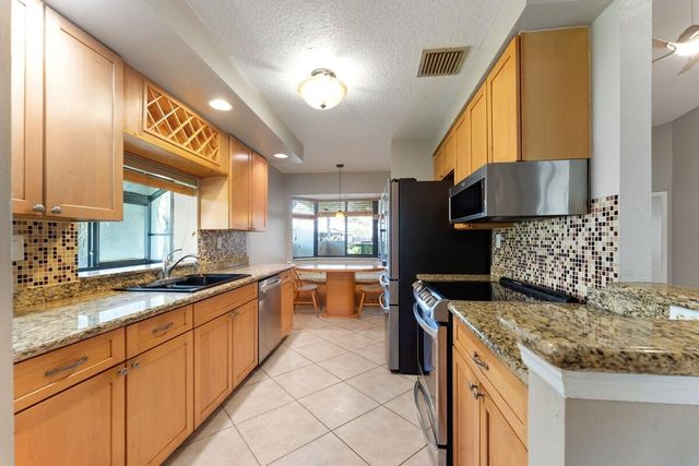 9272 Chelsea Drive S, Plantation, FL 33324