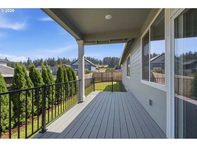 781 RILEY Dr, Silverton, OR 97381