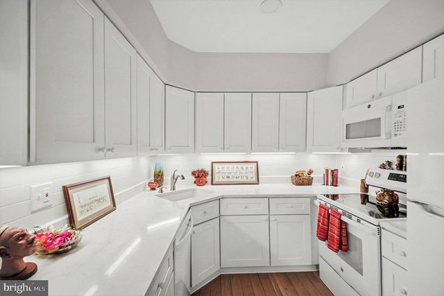 15795 WIDEWATER DR, Dumfries, VA 22025