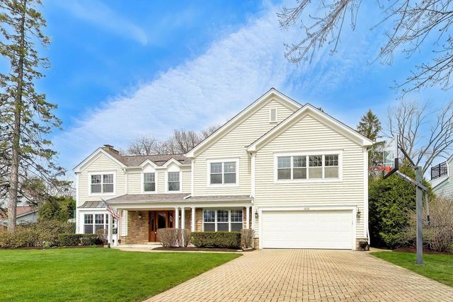1212 W Clarendon Road, Arlington Heights, IL 60004