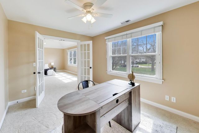 1212 W Clarendon Road, Arlington Heights, IL 60004