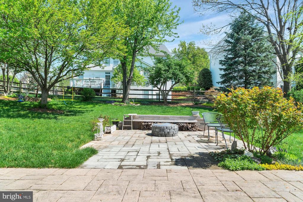 Image 88 of property listing at 1810 BEECH CT, Frederick, MD 21701