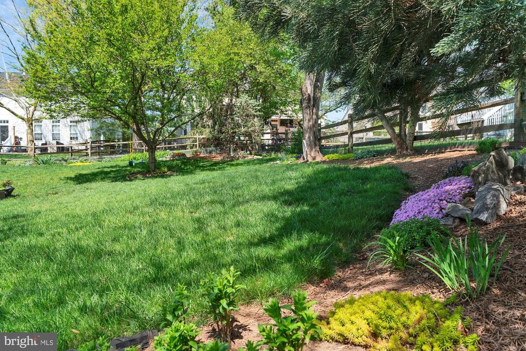 Image 93 of property listing at 1810 BEECH CT, Frederick, MD 21701