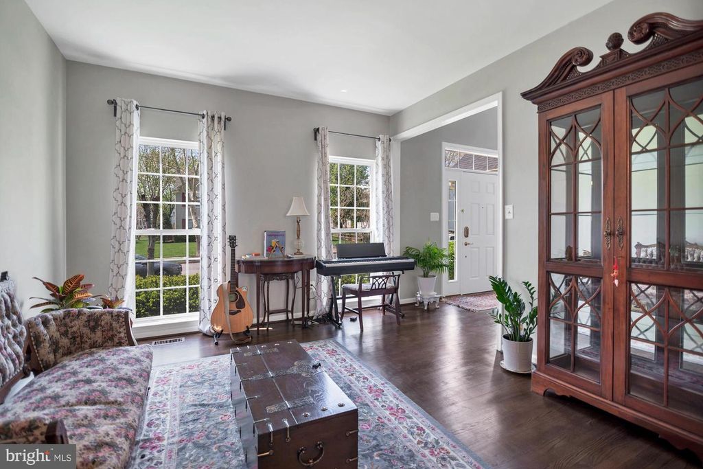 Image 13 of property listing at 1810 BEECH CT, Frederick, MD 21701