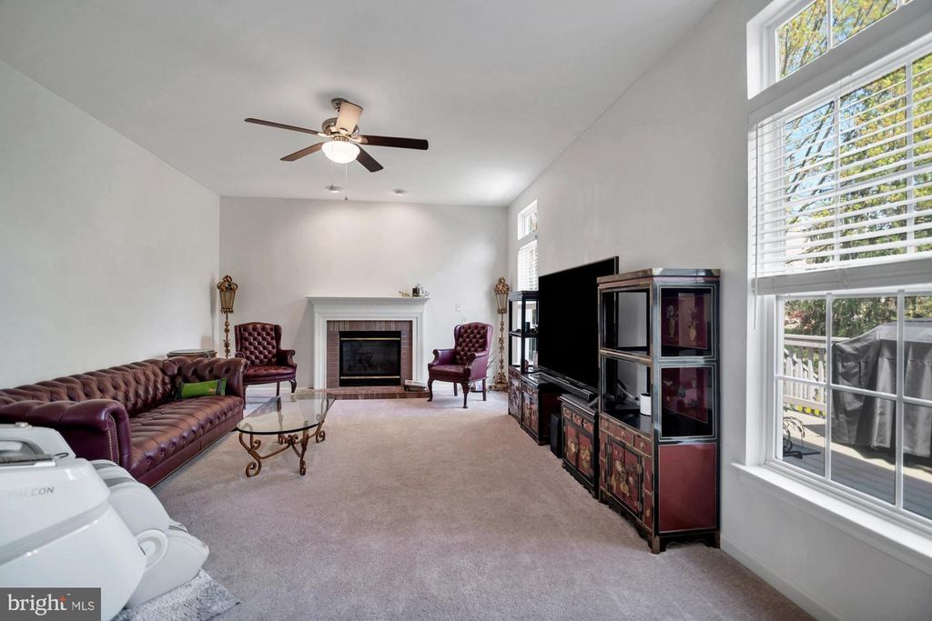 Image 15 of property listing at 1810 BEECH CT, Frederick, MD 21701