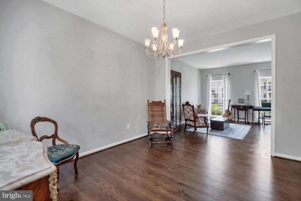 Image 18 of property listing at 1810 BEECH CT, Frederick, MD 21701