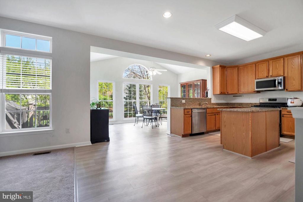 Image 24 of property listing at 1810 BEECH CT, Frederick, MD 21701