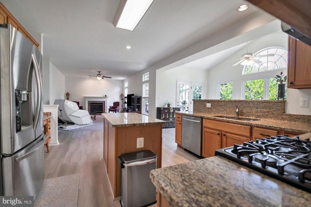 Image 27 of property listing at 1810 BEECH CT, Frederick, MD 21701