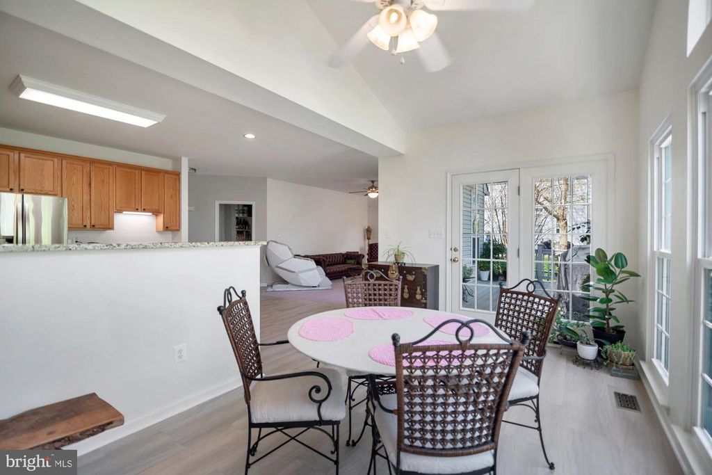 Image 30 of property listing at 1810 BEECH CT, Frederick, MD 21701