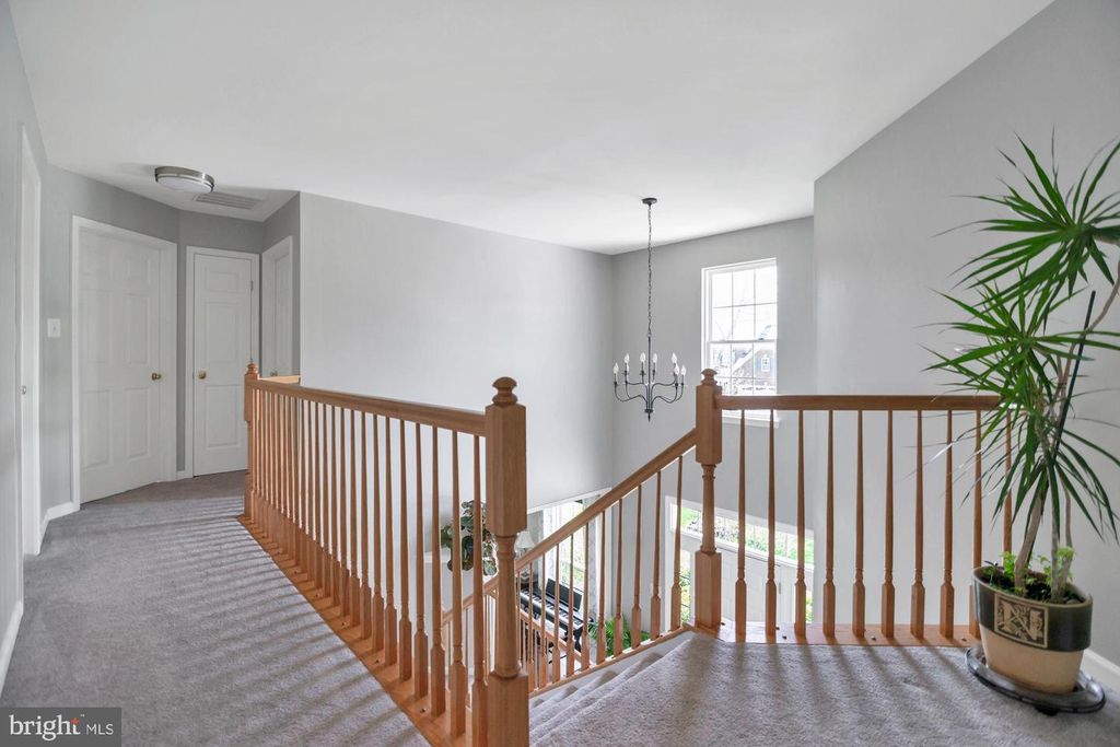 Image 34 of property listing at 1810 BEECH CT, Frederick, MD 21701