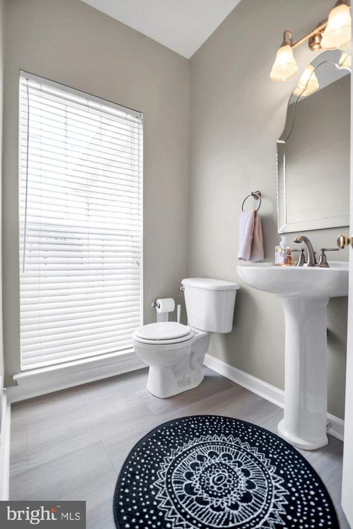 Image 51 of property listing at 1810 BEECH CT, Frederick, MD 21701