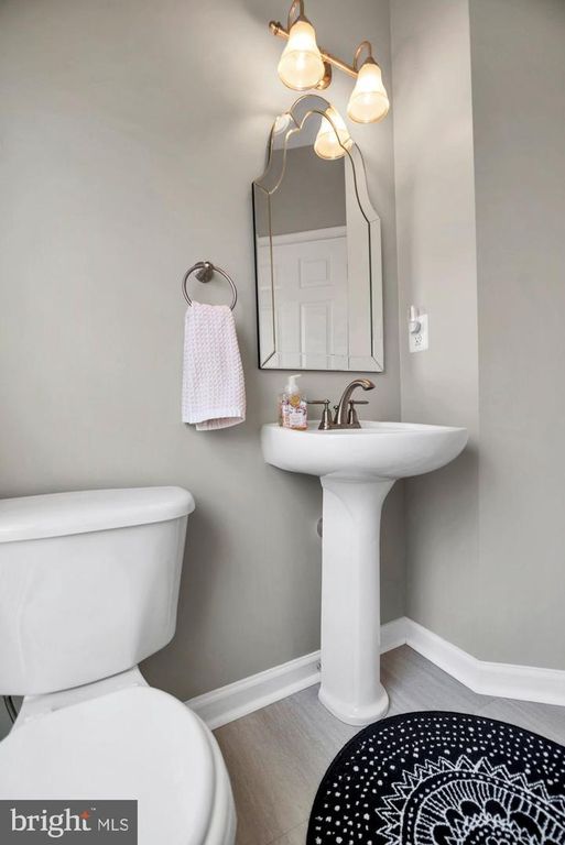 Image 54 of property listing at 1810 BEECH CT, Frederick, MD 21701