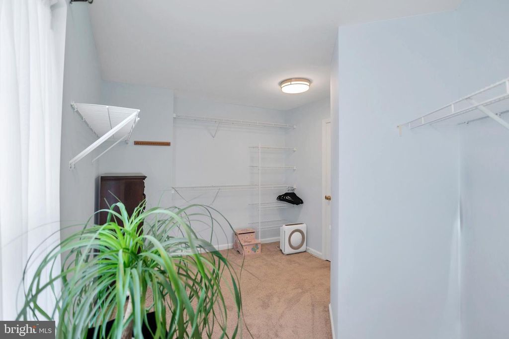 Image 67 of property listing at 1810 BEECH CT, Frederick, MD 21701