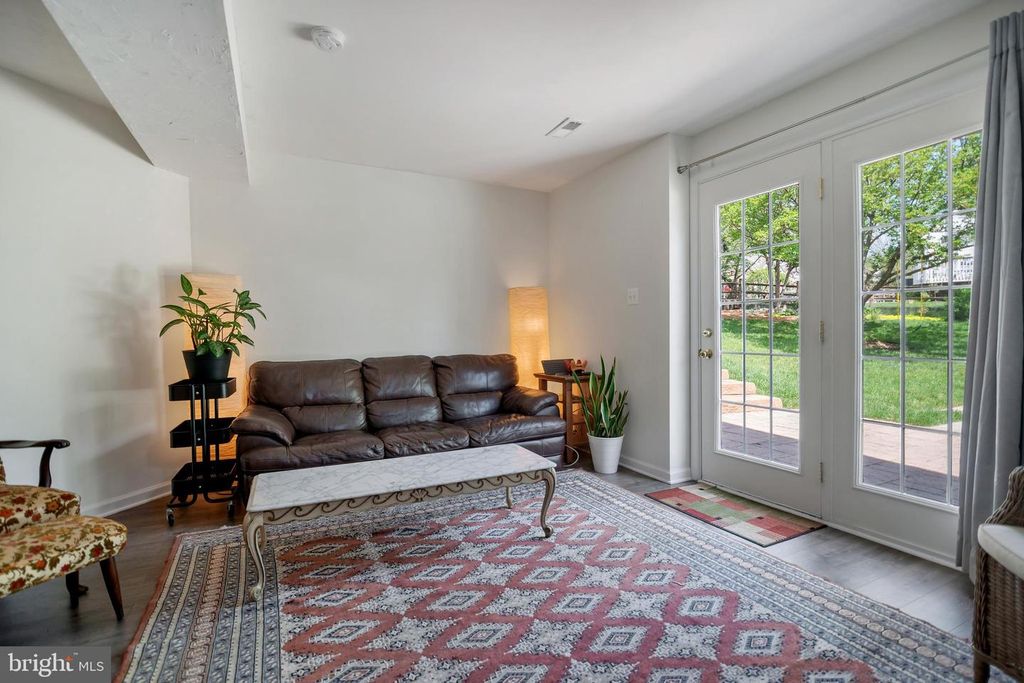 Image 76 of property listing at 1810 BEECH CT, Frederick, MD 21701