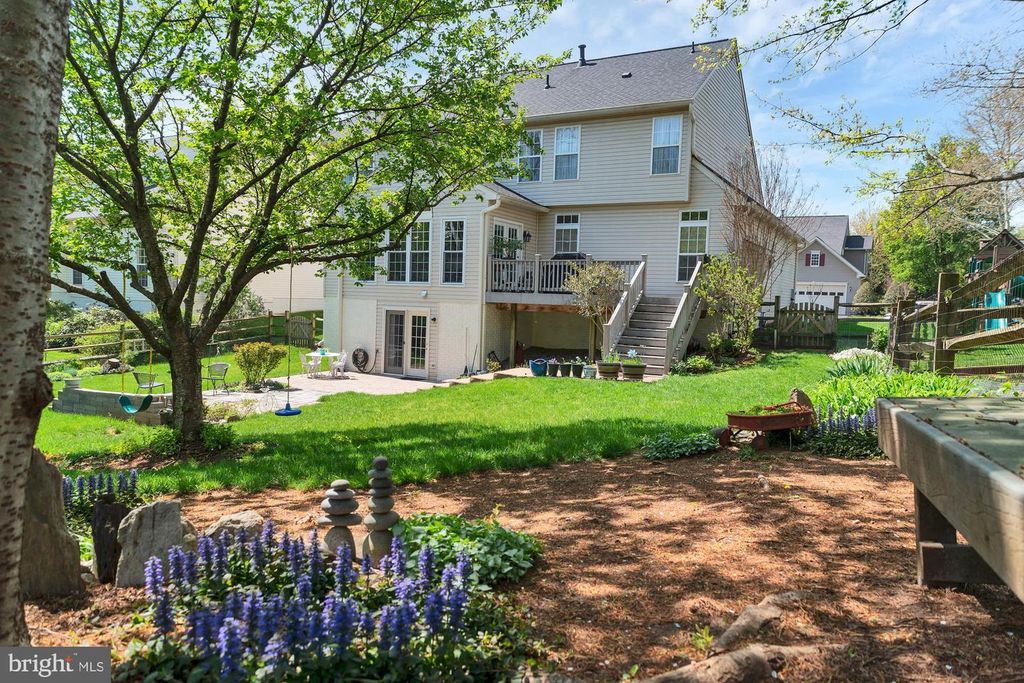 Image 87 of property listing at 1810 BEECH CT, Frederick, MD 21701